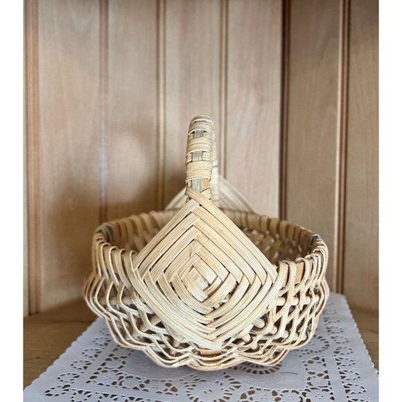 Vintage Handwoven Pastel Butt Basket Eye of God Egg Gathering Spring Easter - Picture 6 of 7